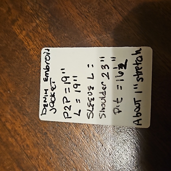 EUC Women’s unique denim and tapestry button down two pocket jacket. - Picture 6 of 10